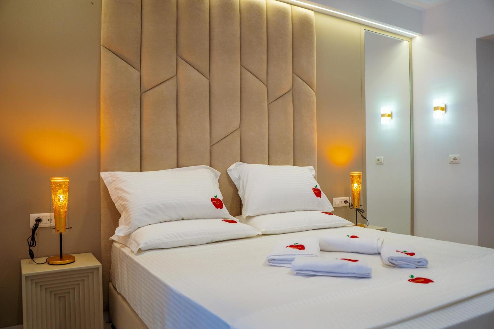 Adam & Eve Suites Sarande Ngoại thất bức ảnh