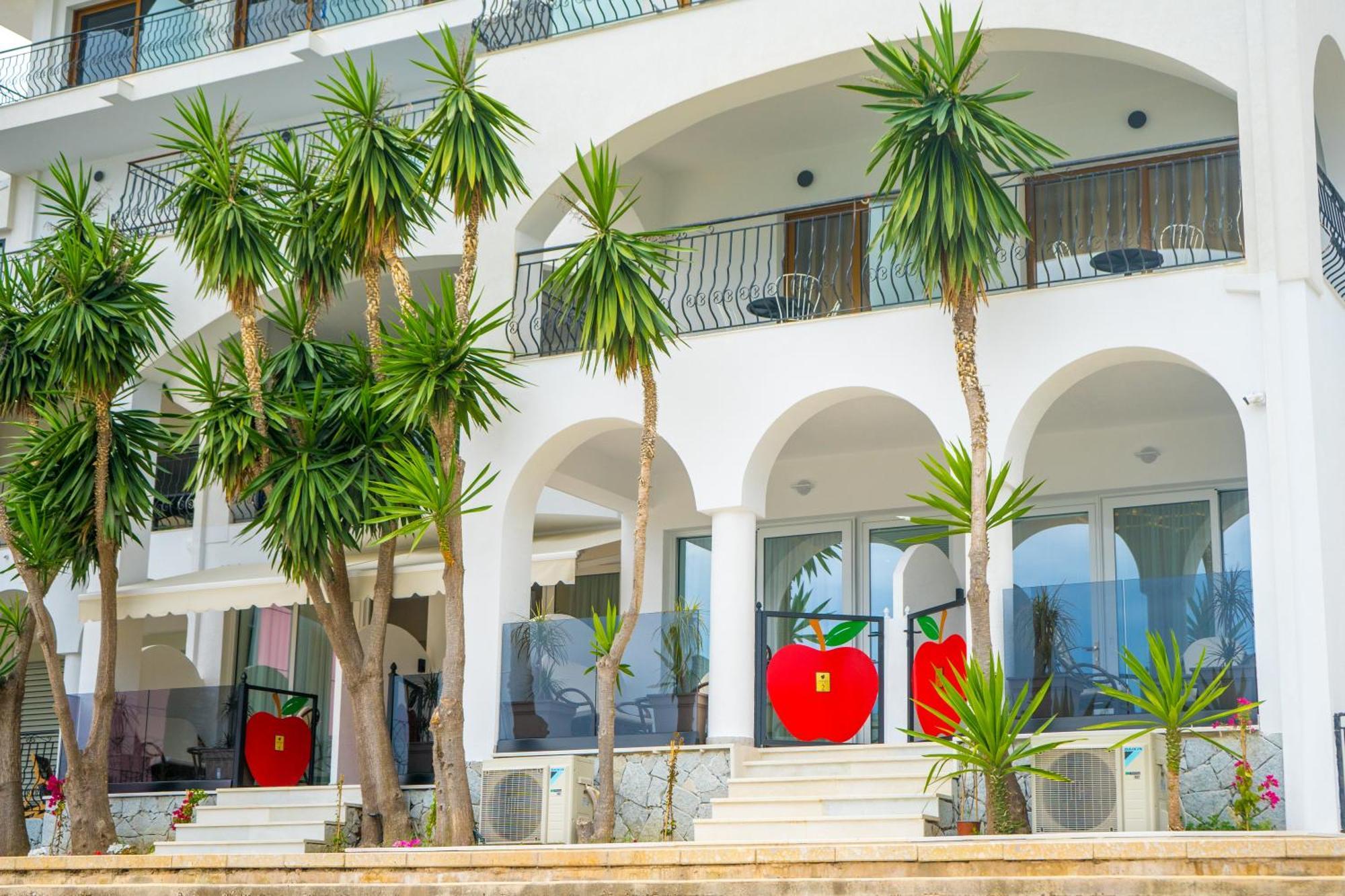 Adam & Eve Suites Sarande Ngoại thất bức ảnh