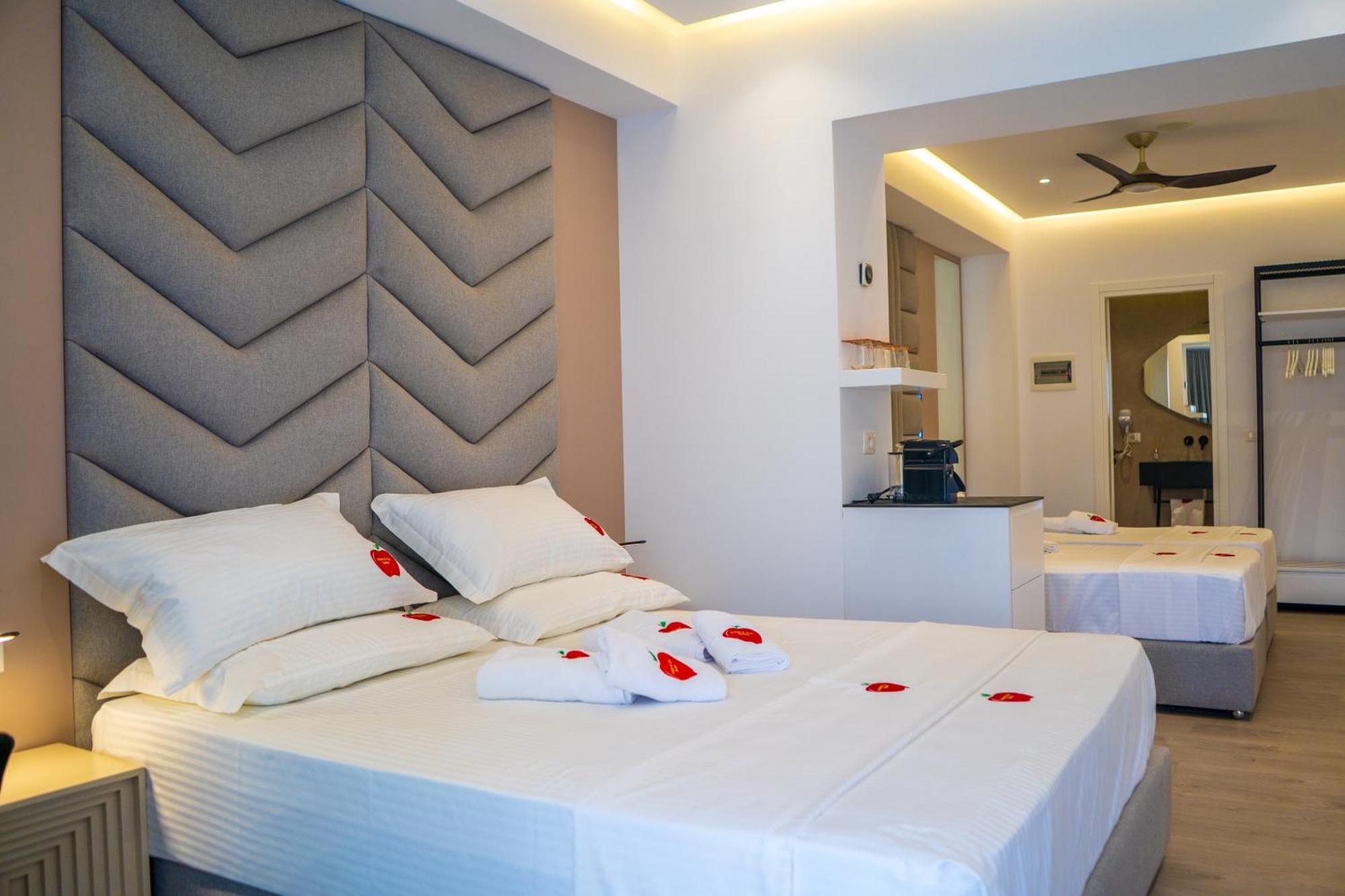Adam & Eve Suites Sarande Ngoại thất bức ảnh