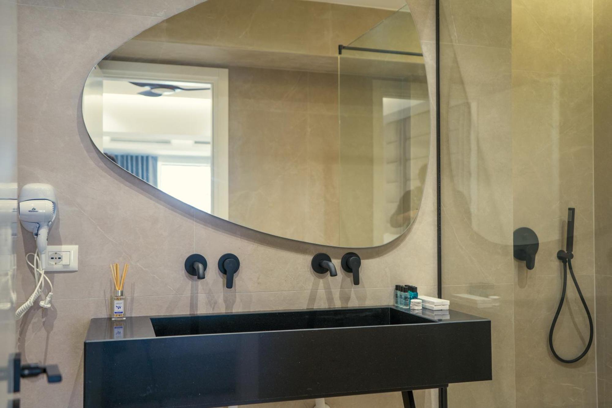 Adam & Eve Suites Sarande Ngoại thất bức ảnh