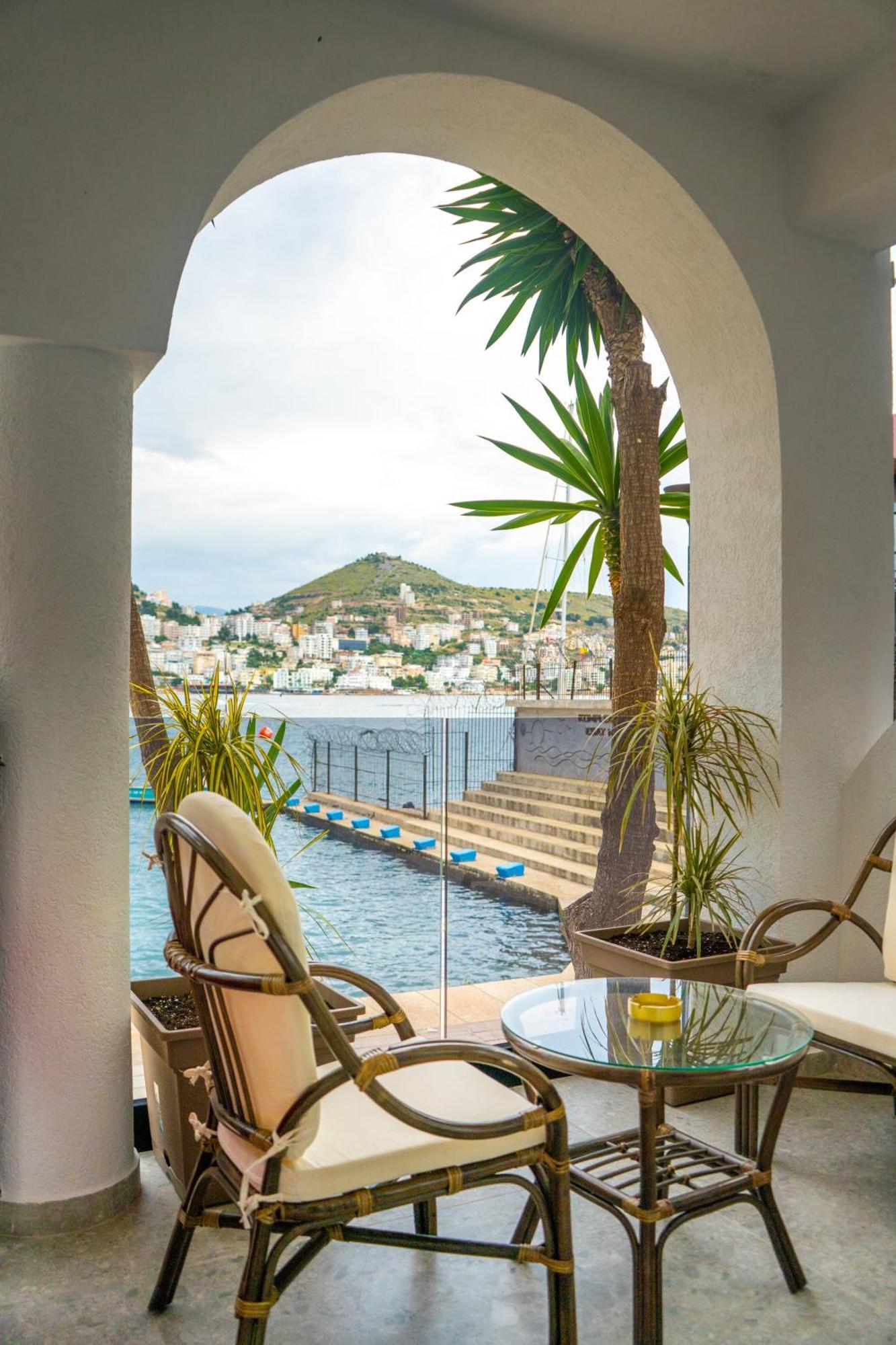 Adam & Eve Suites Sarande Ngoại thất bức ảnh