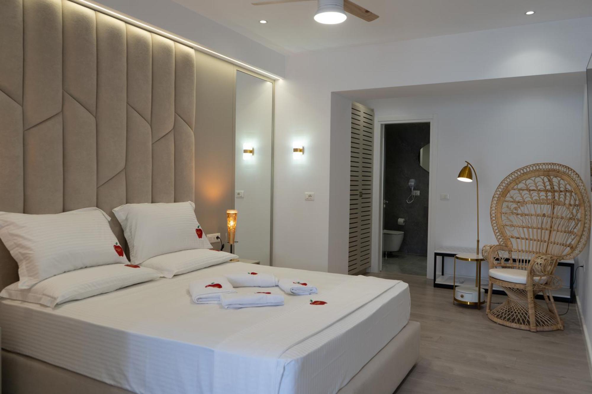 Adam & Eve Suites Sarande Ngoại thất bức ảnh