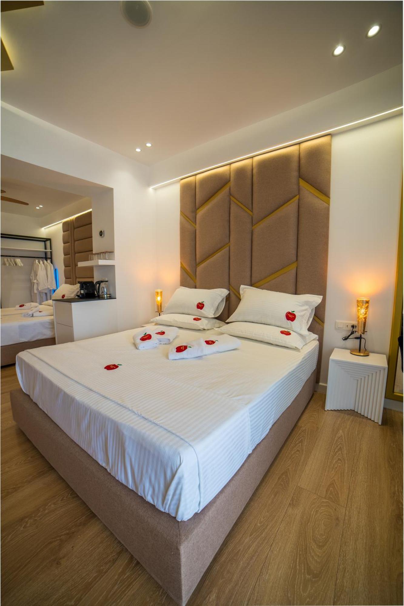 Adam & Eve Suites Sarande Ngoại thất bức ảnh